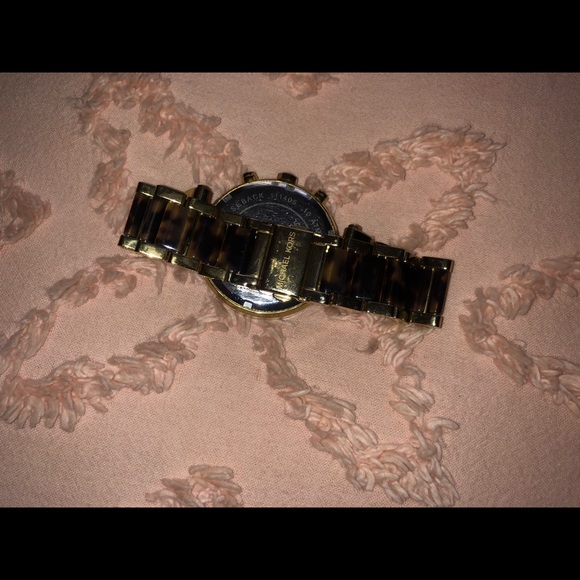 Michael Kors tortoise shell watch - Picture 2 of 2
